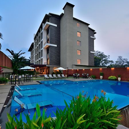 Citadines Arpora Nagoa Goa Hotel Buitenkant foto