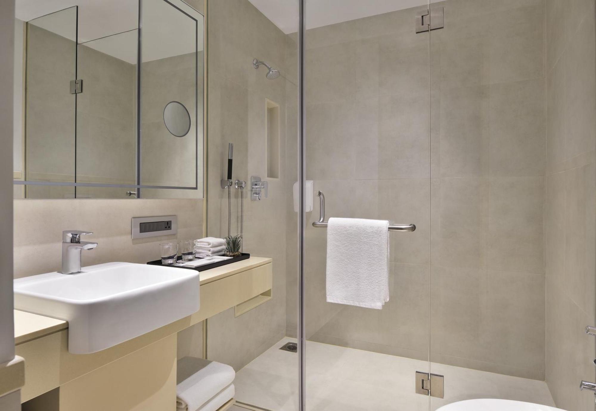 Citadines Arpora Nagoa Goa Hotel Buitenkant foto