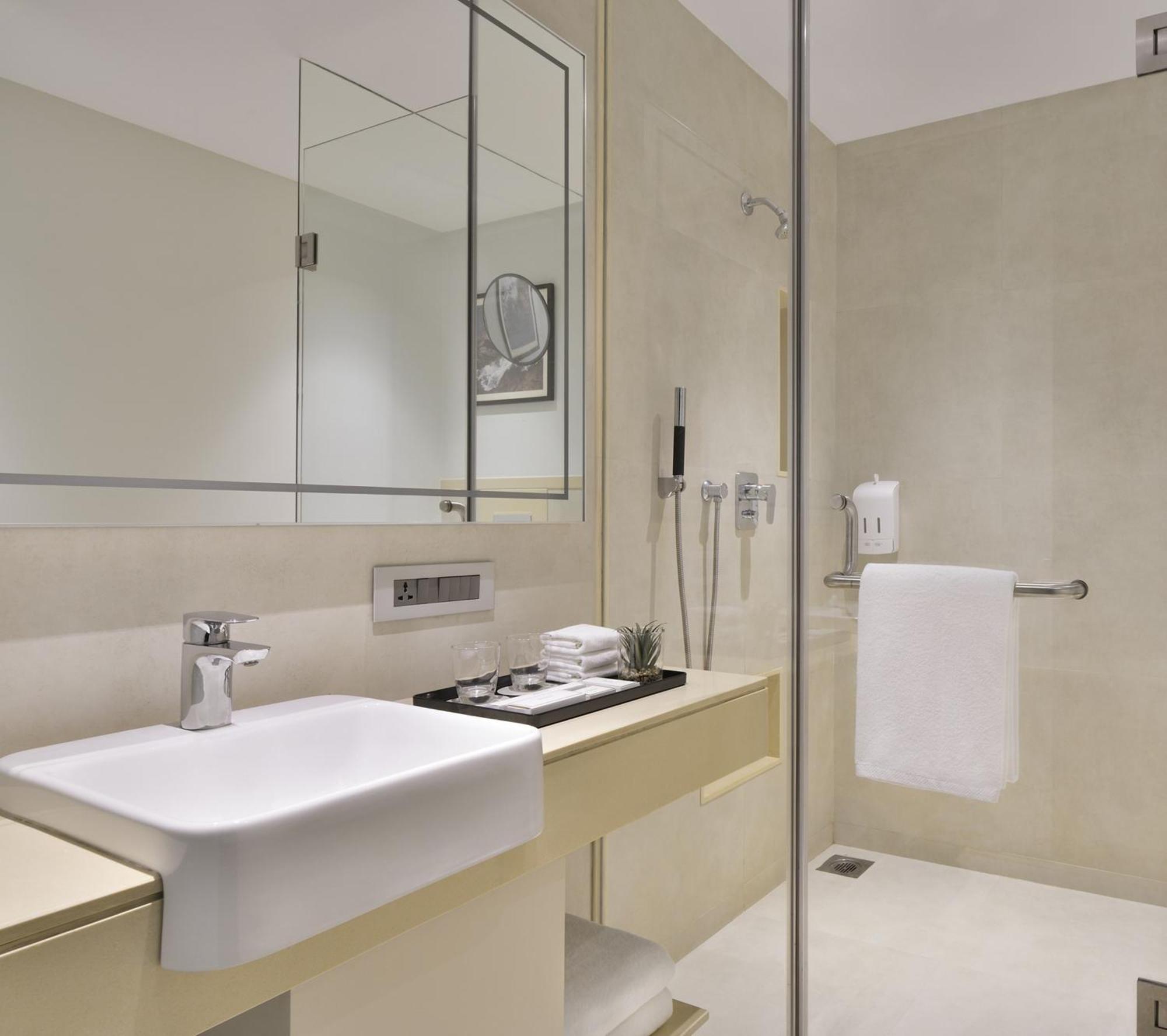 Citadines Arpora Nagoa Goa Hotel Buitenkant foto
