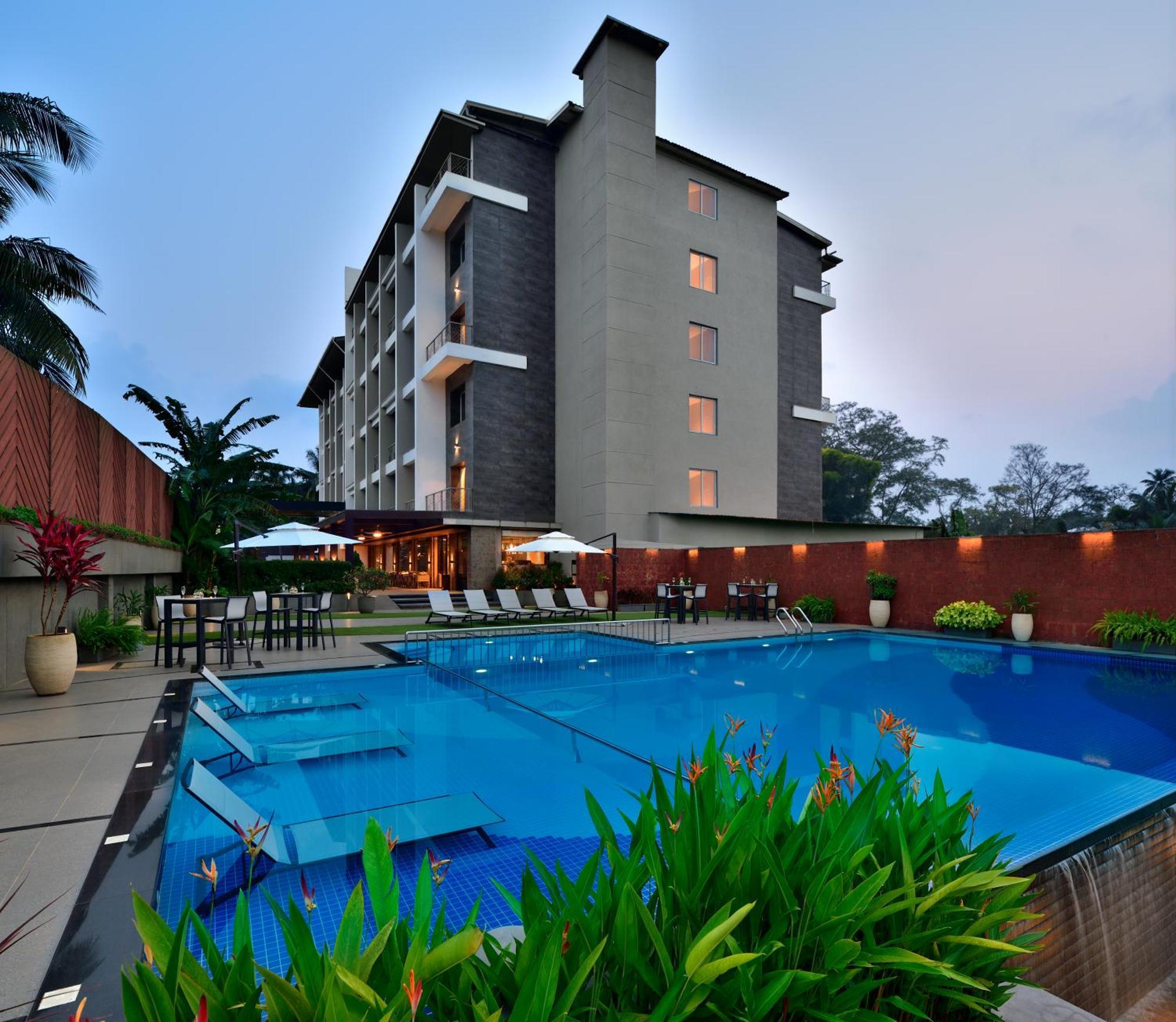 Citadines Arpora Nagoa Goa Hotel Buitenkant foto